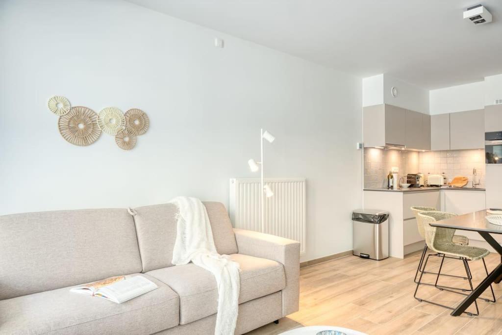 Apartment 5-guest In Ostend, Steps From The Ostend